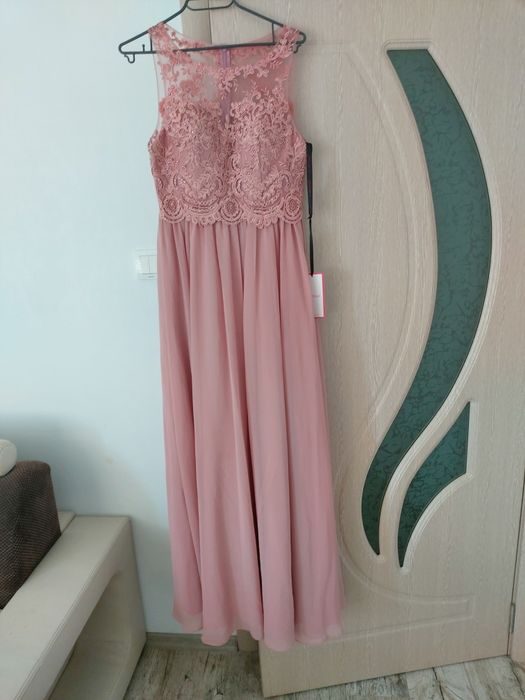 Официална розова рокля