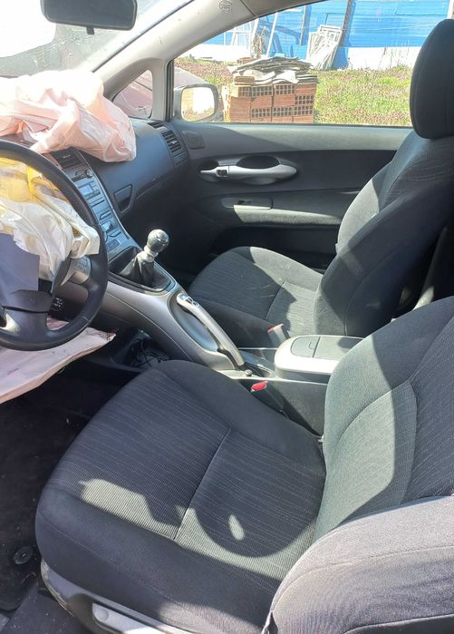 Toyota Аuris 2.0 126к.с. на части