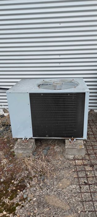 Aparat de aer conditionat Mitsubishi cu 2 split-uri