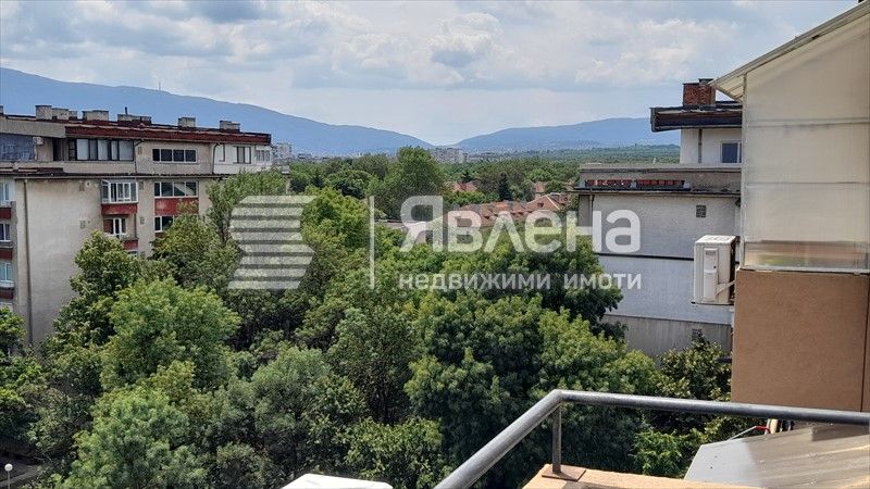 Продава се Едностаен апартамент в София, Захарна фабрика - 40 кв.м за 1998 €/кв.м - Снимка #2