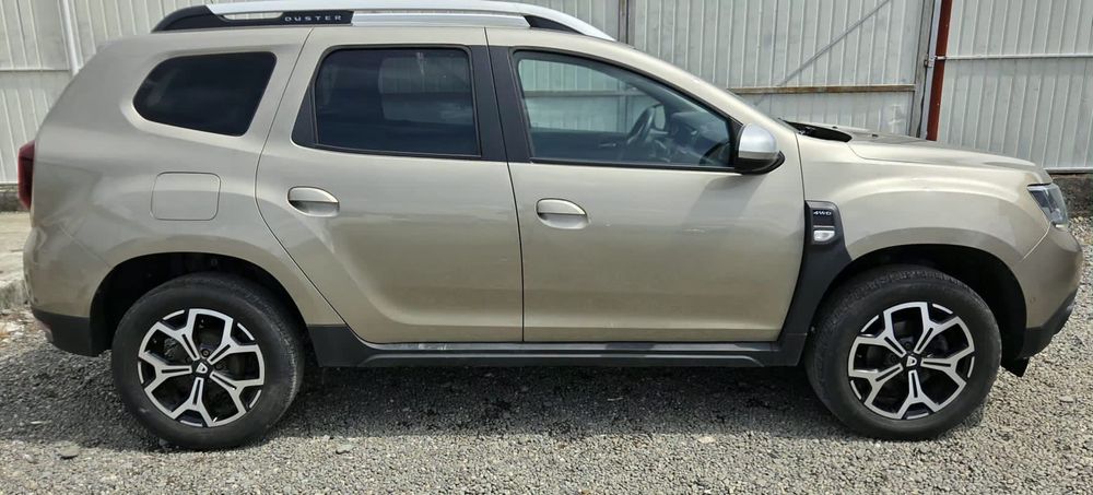Dacia Duster 4x4 Avariat Ușor fab 2021  Prestige