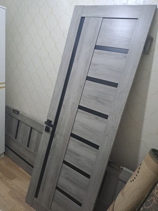 Продам дверь 70см
