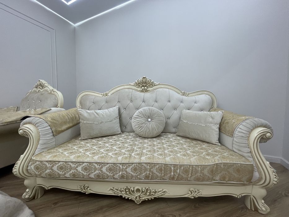 Диван с креслами