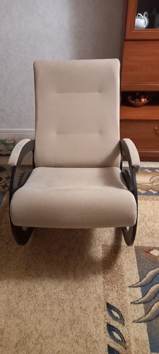 Продам кресло и стол