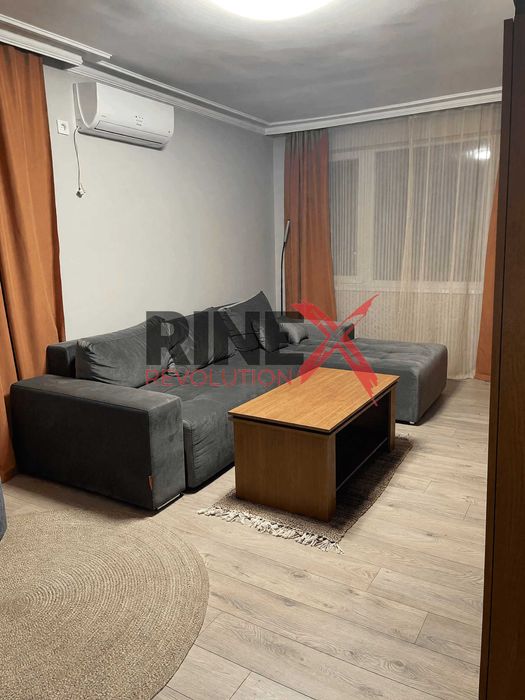 Дава се под наем Двустаен апартамент в Пловдив, Център - 90 кв.м за 700 € - Снимка #2