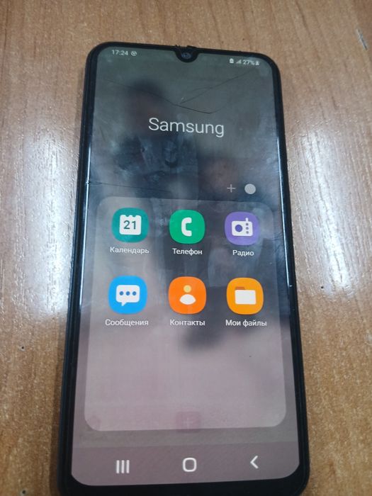 Продам  сотовый Samsung A 30