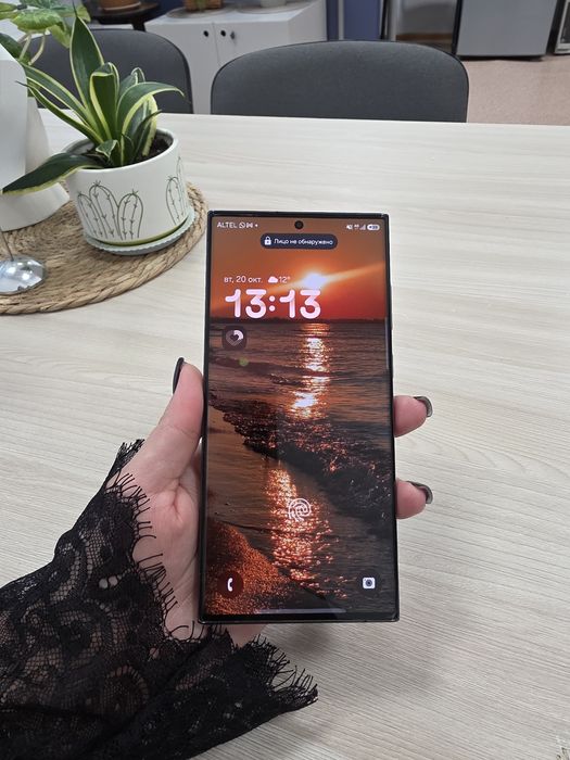 Продам Samsung S23 ULTRA