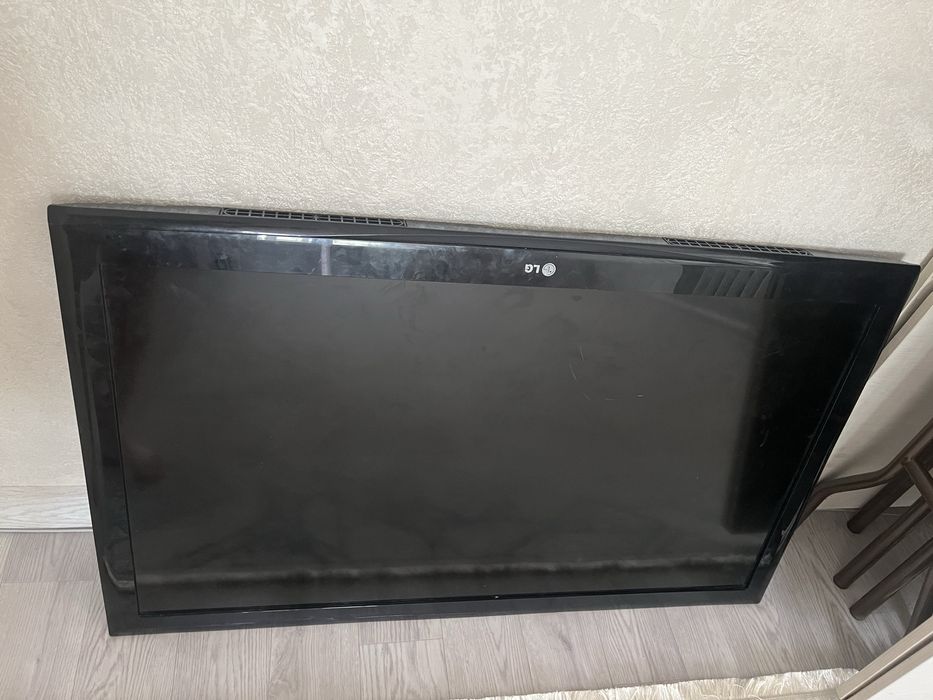 Продам телевизор .