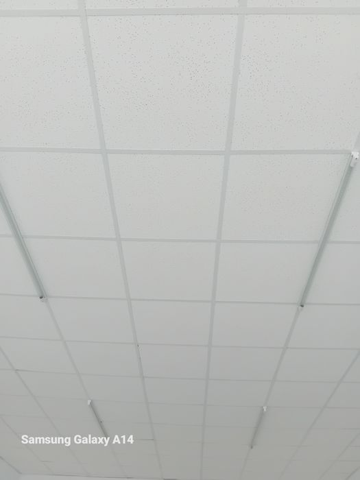 Vindem tavan casetat