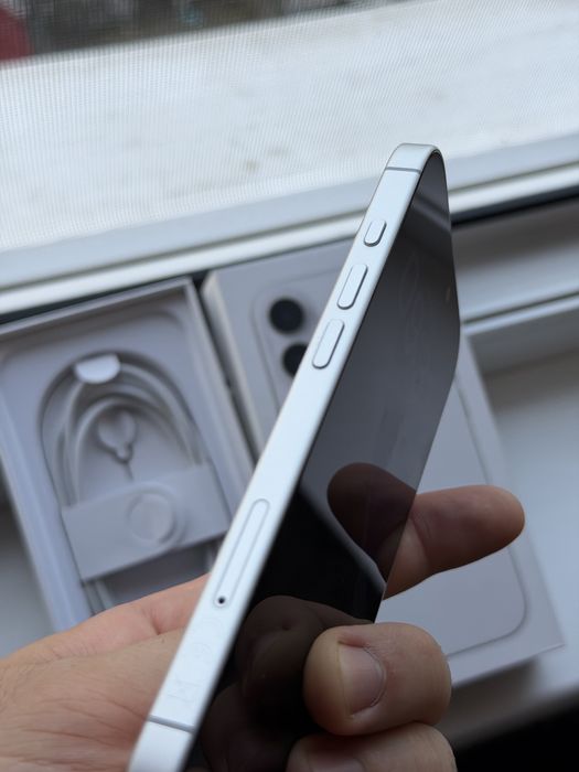 iPhone 17 Бял 256Gb