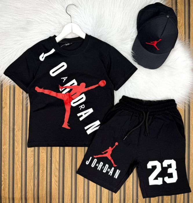 Compleu copii diferite modele