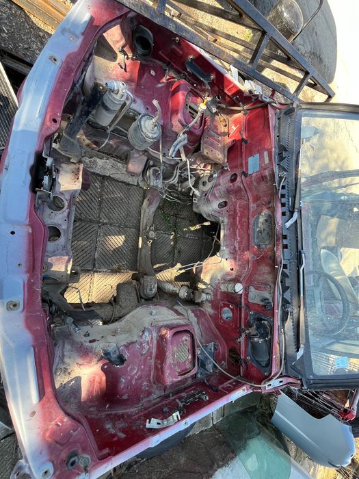 Suzuki vitara 1.6 ЦЯЛА СЕ ПРОДАВА