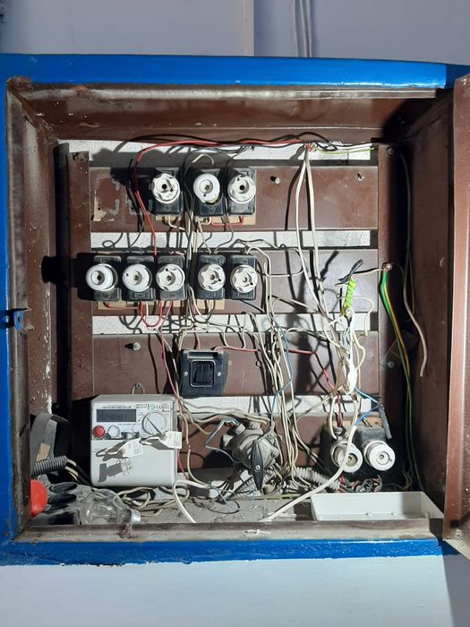 Electrician Profesionist - Instalații Electrice Construcții și Amenajări