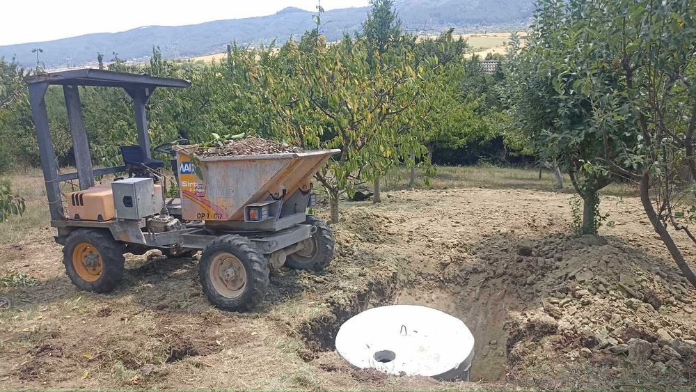 Услуги с ДЪМПЕР 4х4 на трудно достъпни места.
