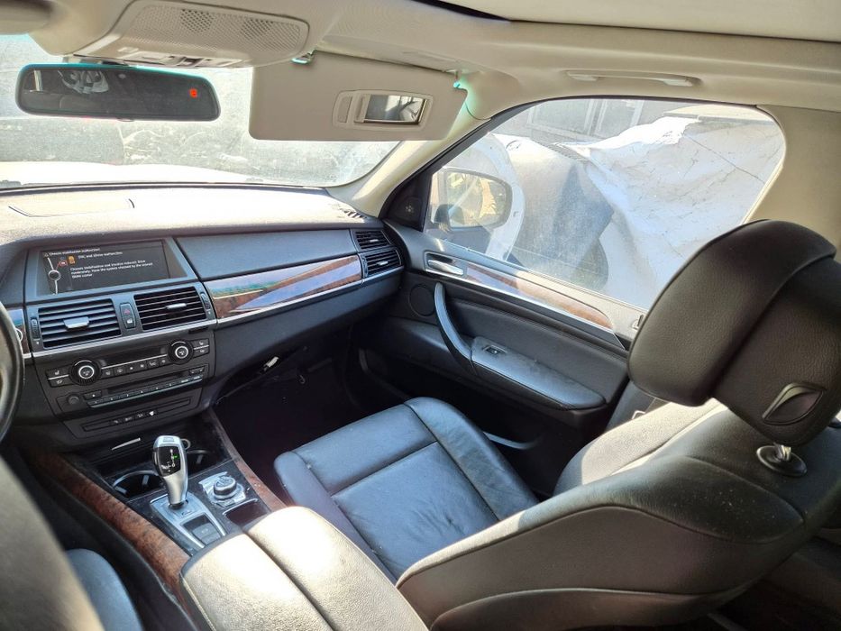 BMW X5 E70 5.0i 408кс Facelift ксенон панорама Keyless Logic7 ел багажник автоматик НА ЧАСТИ!