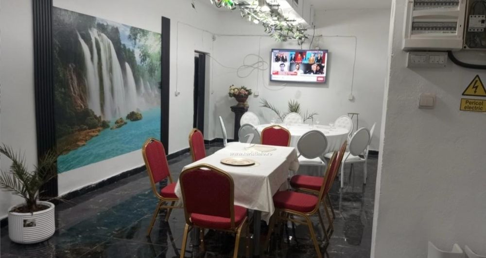 Vila cu piscina pentru petreceri