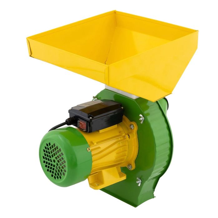 Moara pentru cereale, știuleți, lucernă, tulpinoase 3.9KW, 240kg/ora