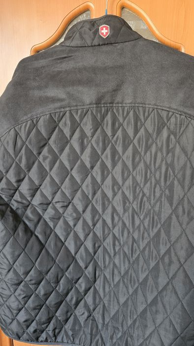 Продам новую ветровку