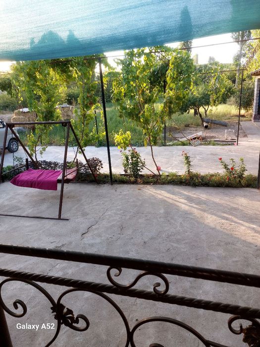 Uy sotiladi 4 xonali + oshxona 17 sotiq