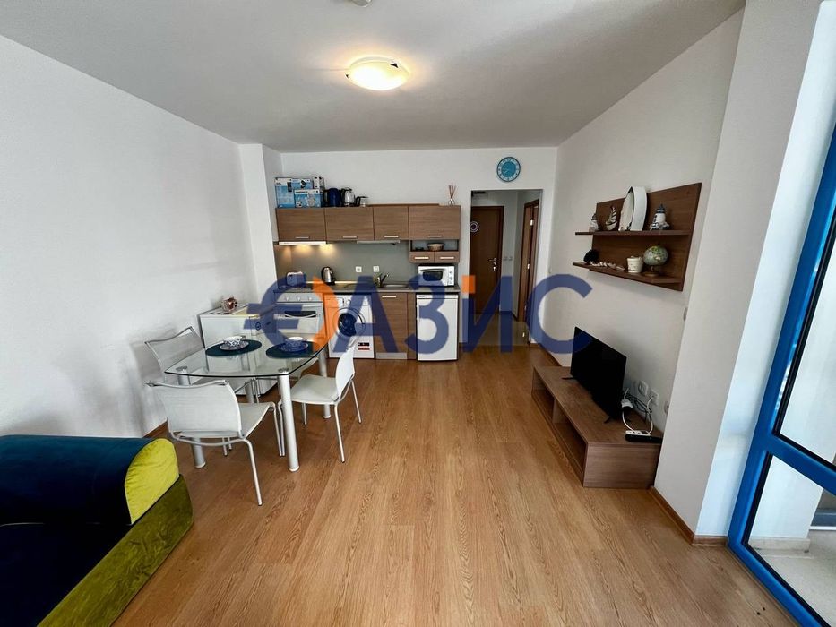Продава се Двустаен апартамент в к.к. Слънчев бряг - 72 кв.м за 1181 €/кв.м - Снимка #11