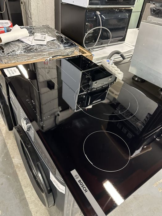 !! PROMOTIE!! Plită cu inducție Bosch PXE831HC1E (Serie 6)