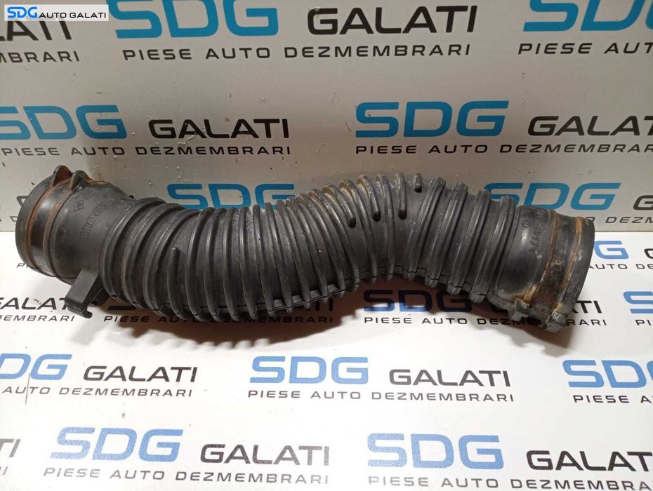Conducta Furtun Tub Tubulatura Admisie Aer Turbo Turbina Turbosuflanta Renault Scenic 3 1.9 DCI 2009 - 2016 Cod 8200720174 [M4276]