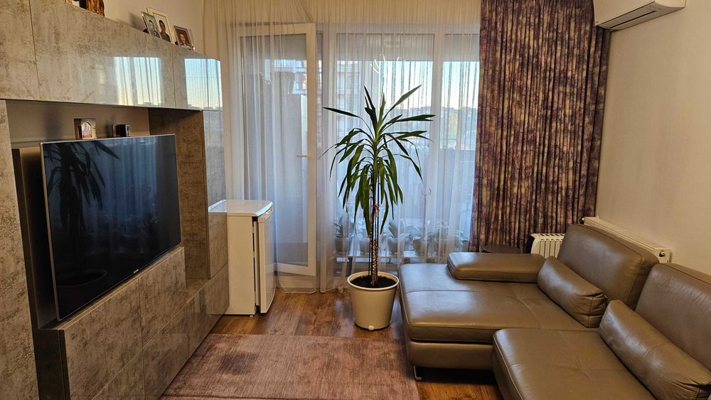 Vand apartament cu 2 camere situat in GranVia Park Lujerului