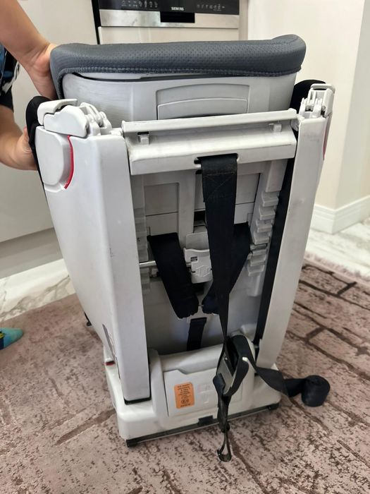 Детско столче за кола