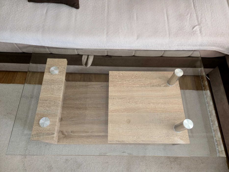 Холна маса стъкло и дърво