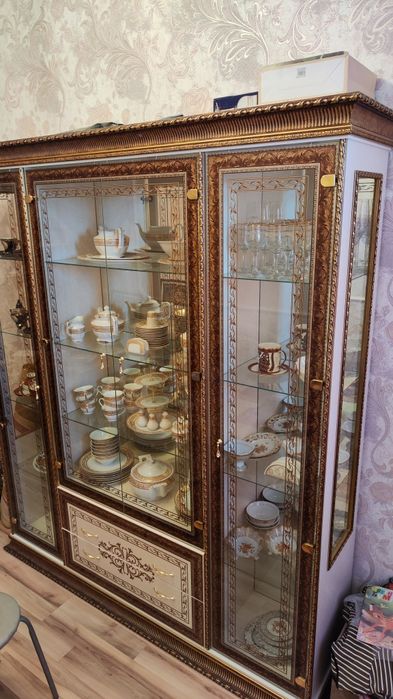 Сервант для посуды