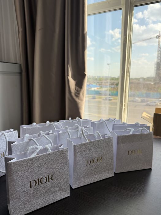 Зеркало на телефон чехол Dior