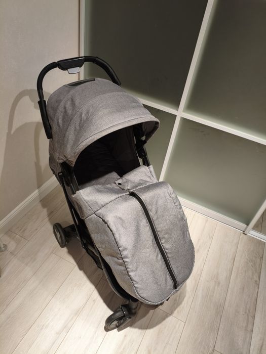 Продам детскую коляску