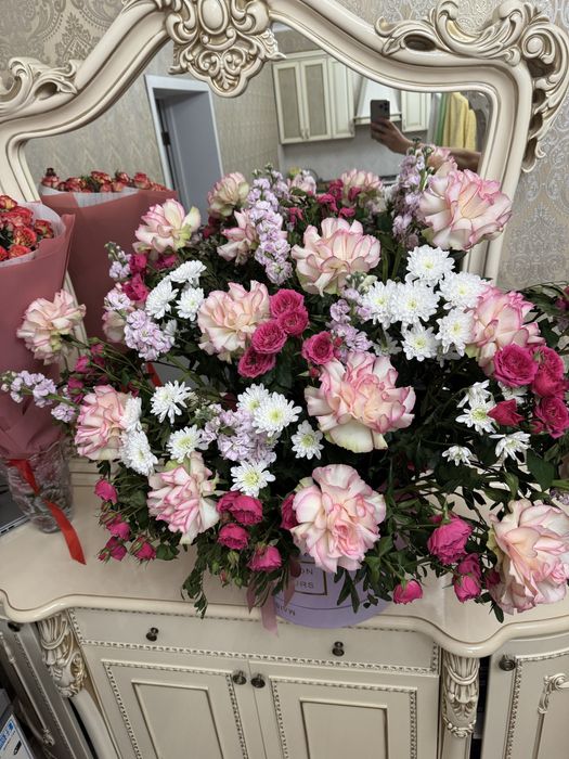 Шикарный пышный букет