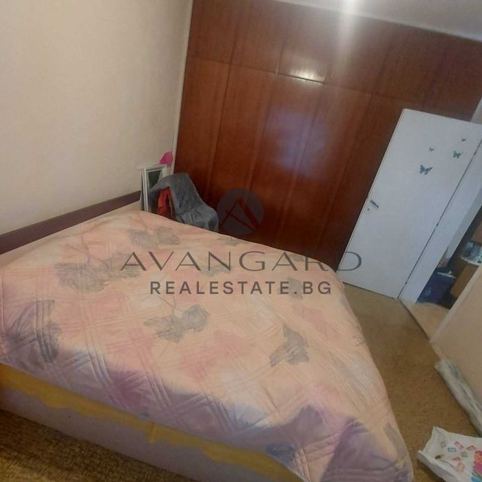 Продава се Тристаен апартамент в Пловдив, Изгрев - 84 кв.м за 1072 €/кв.м - Снимка #3