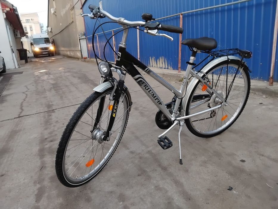 Vând bicicleta Triumph din aluminiu pentru damă