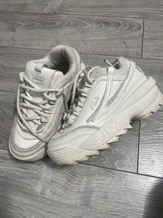 Adidasi Fila marimea 31