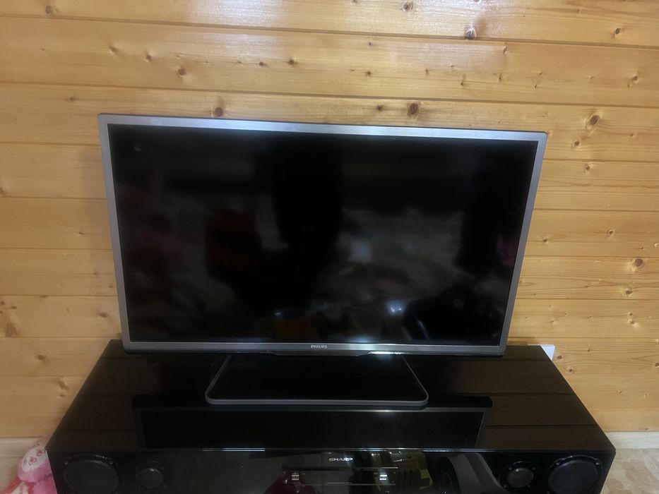 Продам телевизор Philips и тумбу