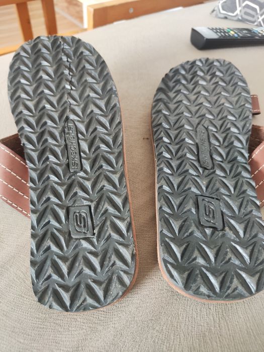 Чехли Skechers нови