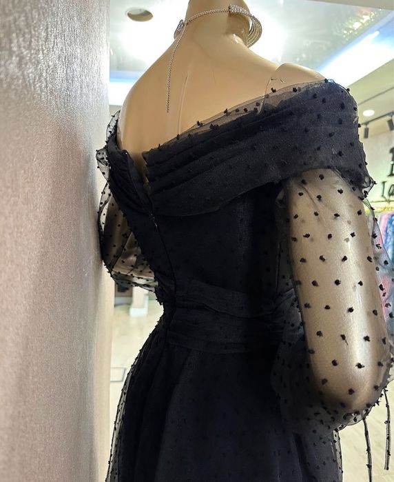 Шикарное вечерное платье