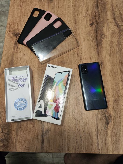 смартфон SAMSUNG Galaxy A71