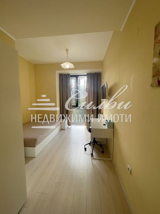 Дава се под наем Тристаен апартамент в Шумен, Томбул джамия - 80 кв.м за 459 € - Снимка #5