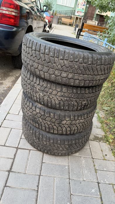 Шины 205/55/16 в отличном состояний