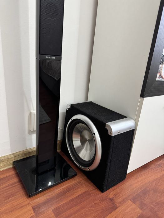 Sistem audio Bluetooth cu statie, sursa si subwoofer