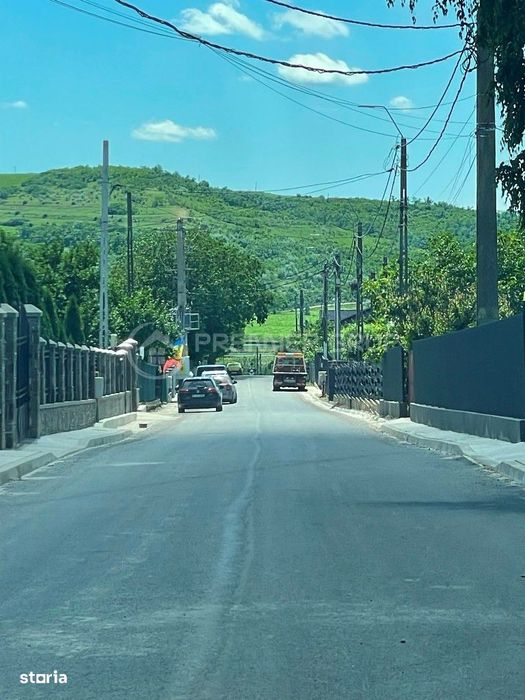 Teren intravilan 4.615mp, Podu Iloaiei, cu acces auto, curent electric