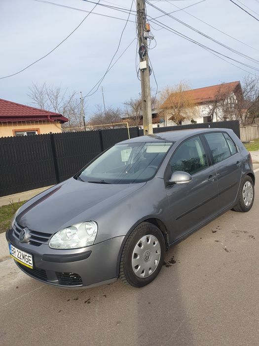 VW Golf 5 1.6 MPI Benzină