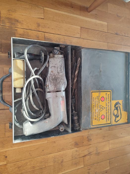 DUSS P28S перфоратор комплект куфар, свредла и приставки професионален