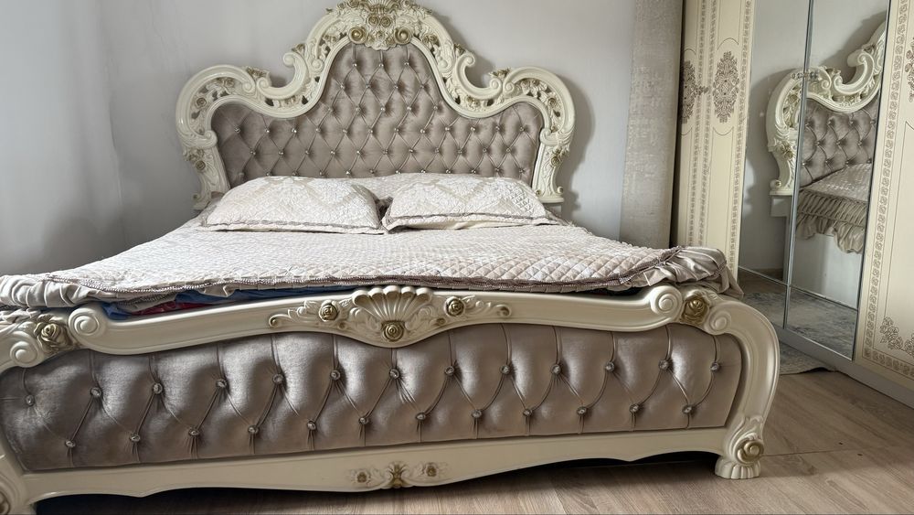 Спальный гарнитур сатылады