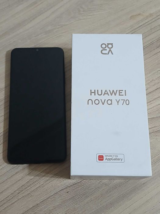 Huawei nova  y70