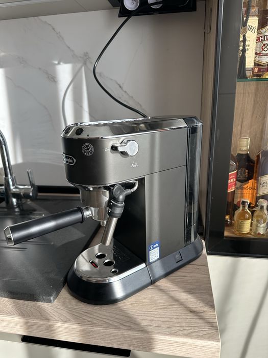 Кафемашина Delonghi EC685 Dedica