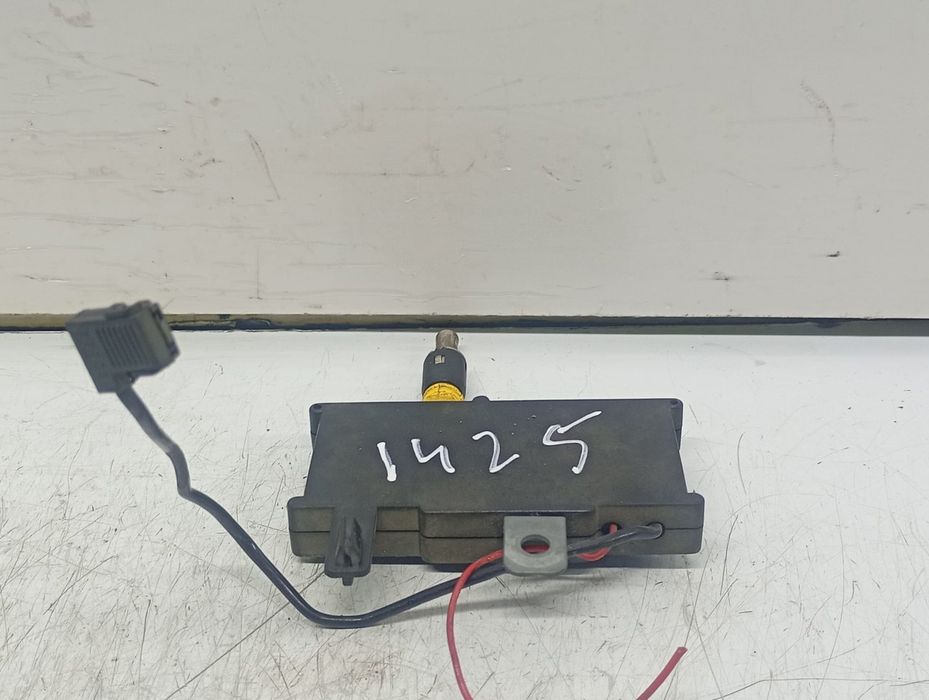 Amplificator antena 9637564680 Peugeot 607 1 (2000 - 2004) 2.2 hdi 4HX DW12TED4
